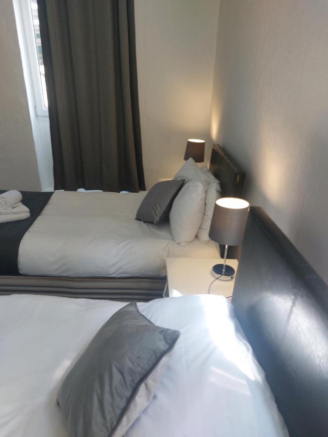 The Sanderling 3*